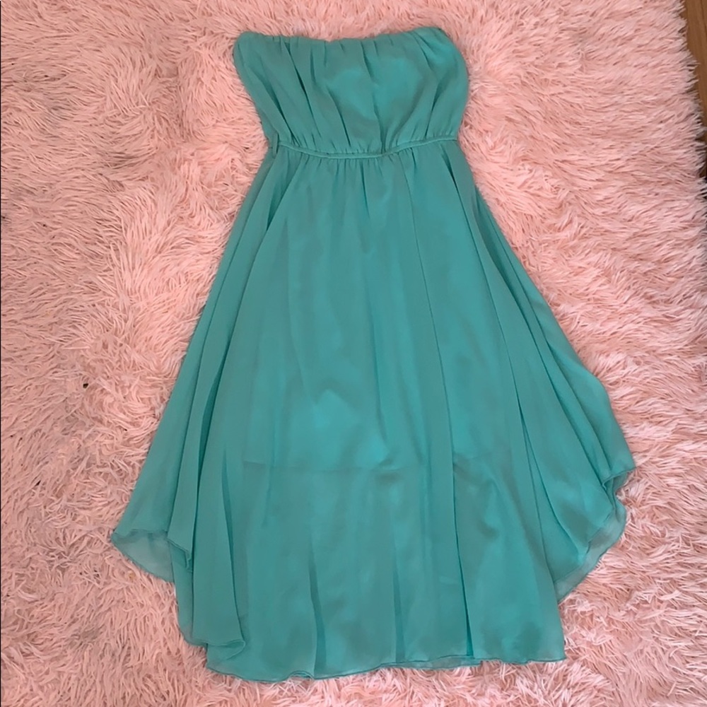 Flowy strapless dress!